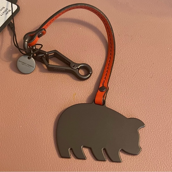 Bottega Veneta Limited Edition 2019 Year of the Pig Bag Charm - Picture 2 of 8